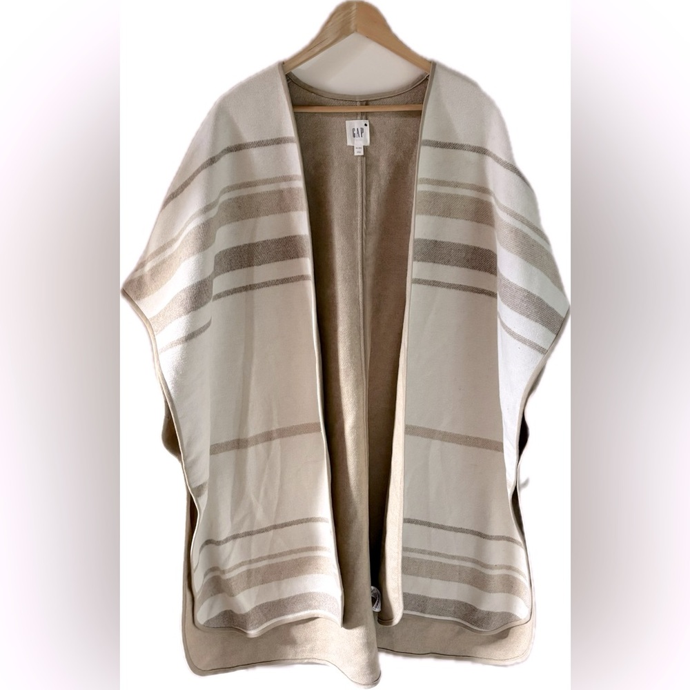 GAP Tan Cream Wool Blend Poncho